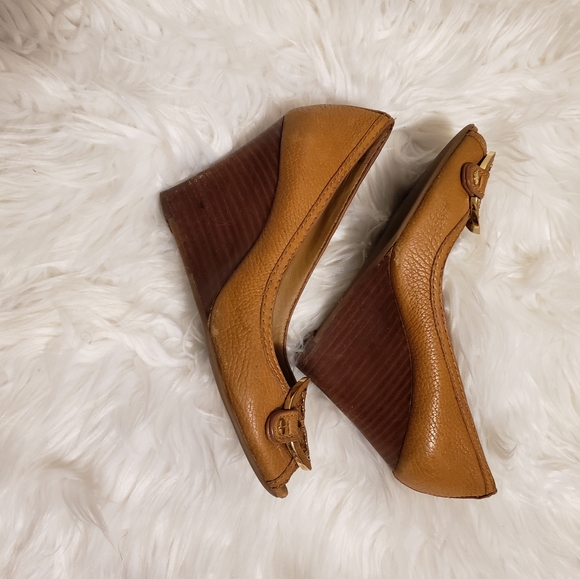 Tory BurchAmanda Open-Toe Logo Wedge Sz 5.5M - Picture 6 of 14